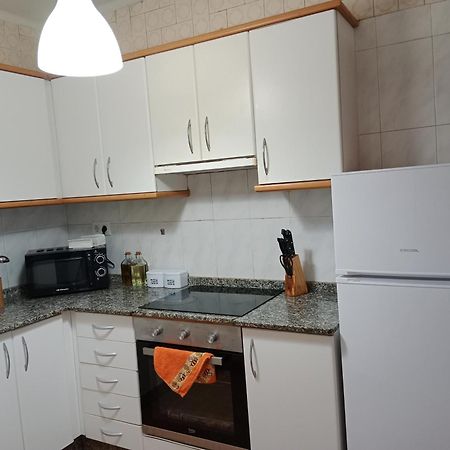 Apartamento Vistas a la pista de atletismo Pontevedra Habitación foto